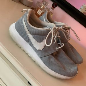 Grey Nike Roshe One